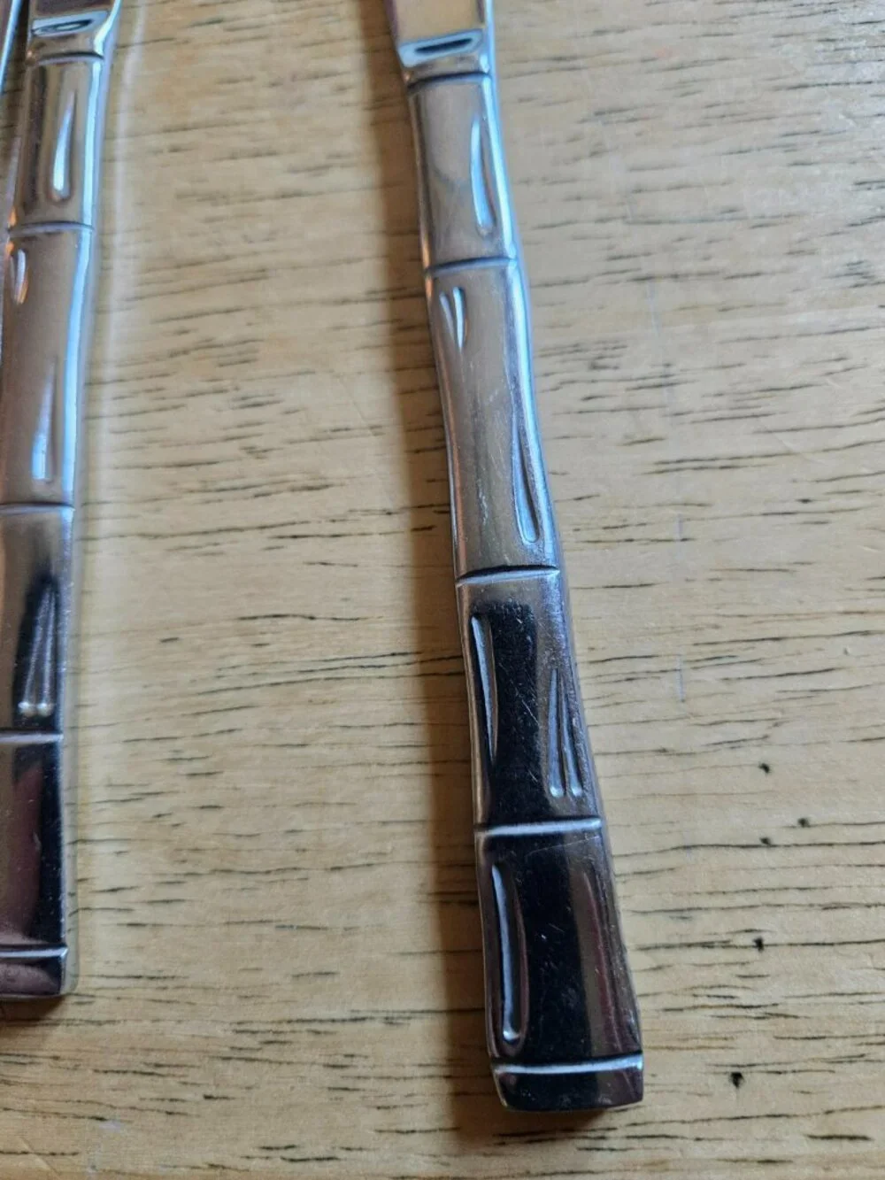 Lot 13 Stainless Korea Bamboo Pattern Dinner Knives 8.5